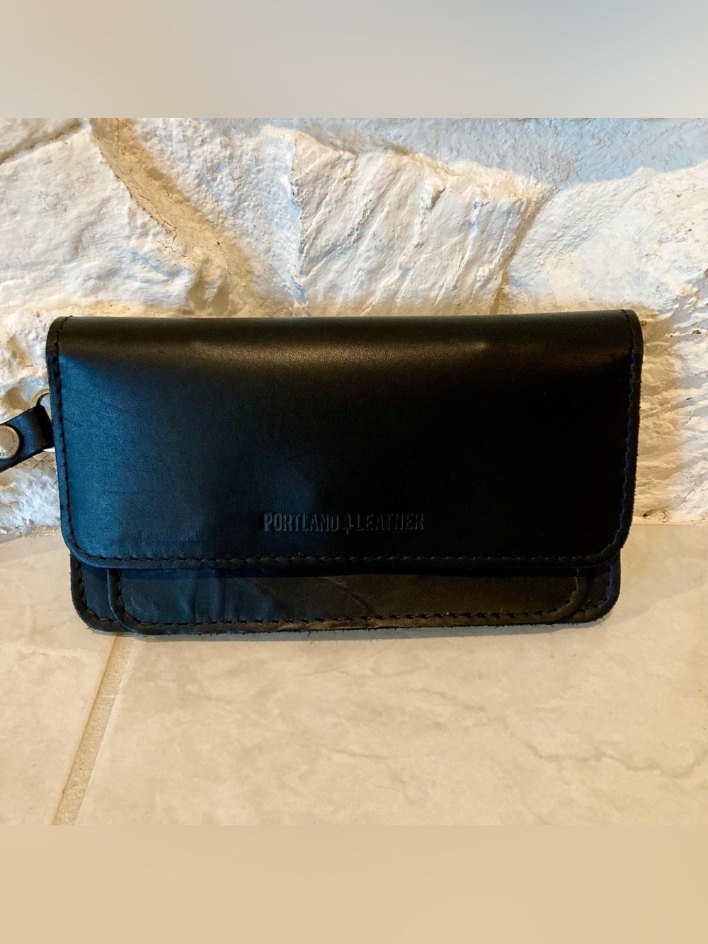 NWOT Portland Leather smooth black leather Lily wristlet/ clutch/ wallet